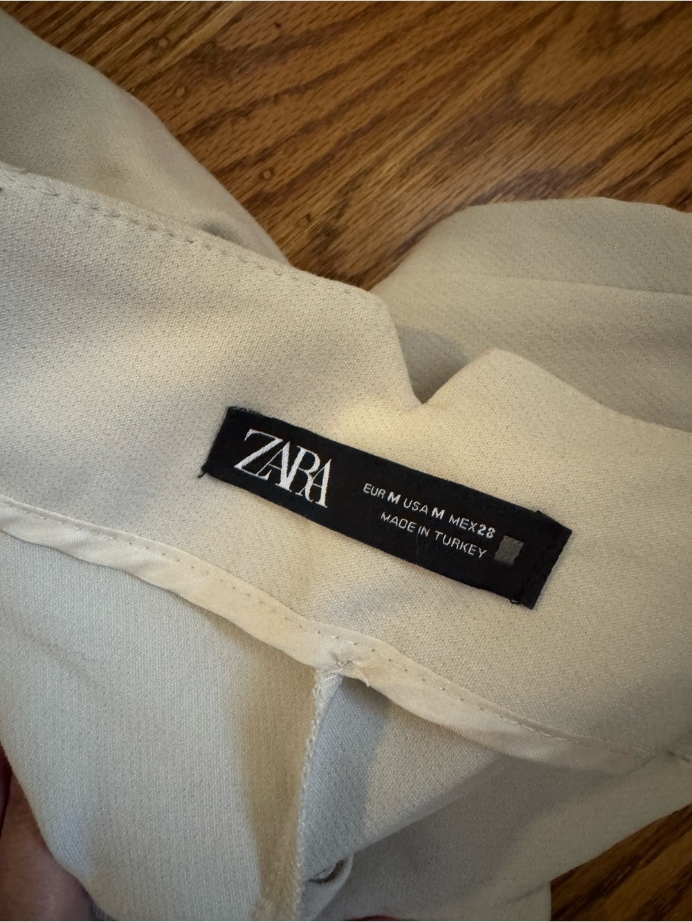 Zara Women’s Dress Pants in Light Cream - Picture 2 of 3